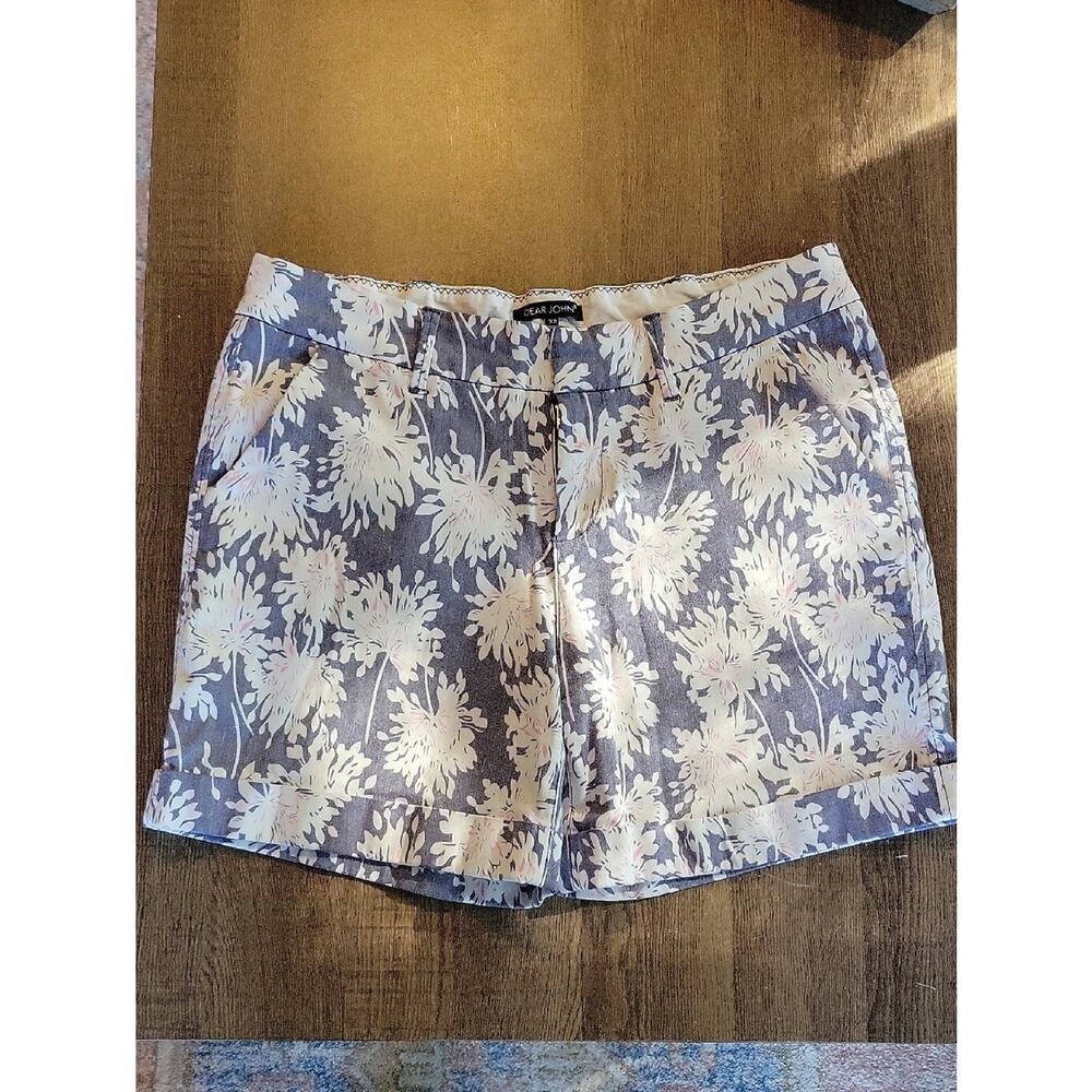 Dear John Navy Floral Bermuda Shorts with White & Pale Pink Blooms Womens Sz 32